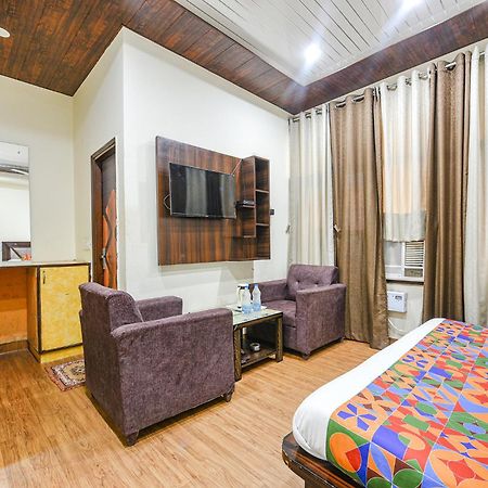 Fabhotel Royal Inn Csandígarh Kültér fotó