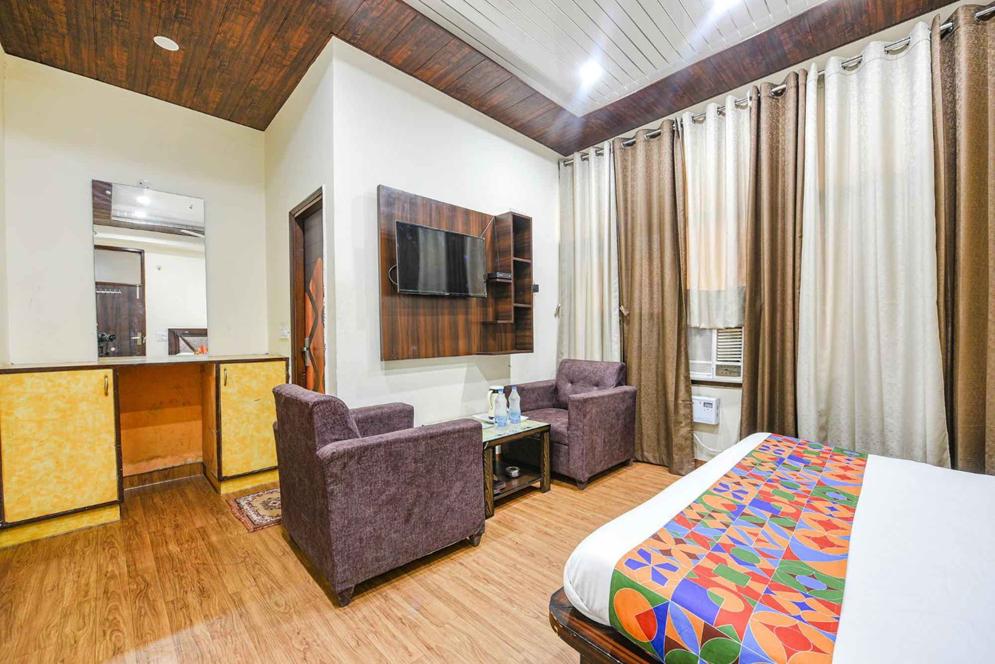 Fabhotel Royal Inn Csandígarh Kültér fotó